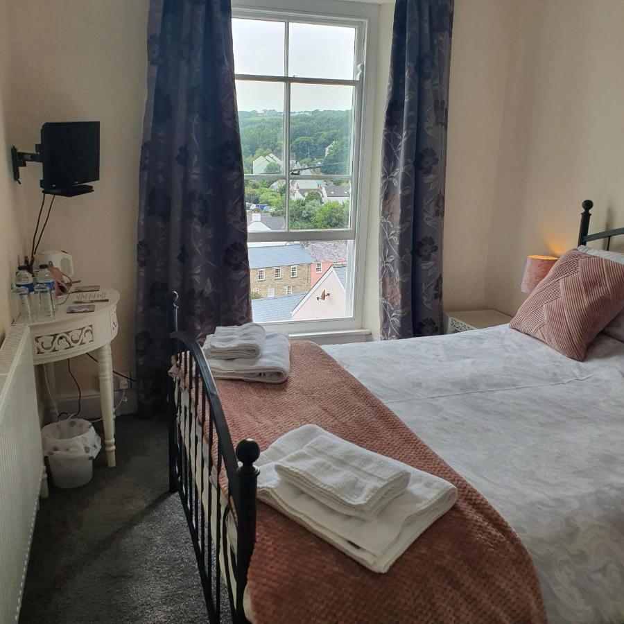 Pendyffryn Manor Bed & Breakfast Little Haven Buitenkant foto