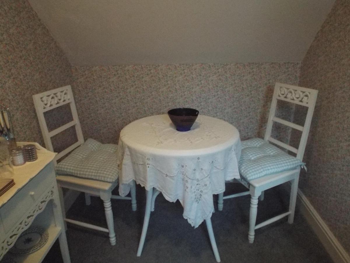 Pendyffryn Manor Bed & Breakfast Little Haven Buitenkant foto