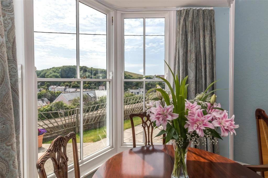 Pendyffryn Manor Bed & Breakfast Little Haven Buitenkant foto